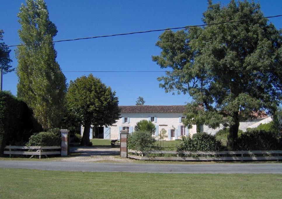 Les Gites De Charloteau Corme-Ecluse Exterior photo